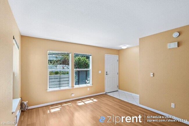 Foto del edificio - 3 br, 2.5 bath Townhome - 2041 E San Anton...