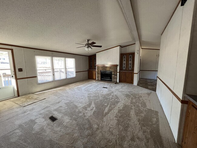 Building Photo - 304 McAlister Dr