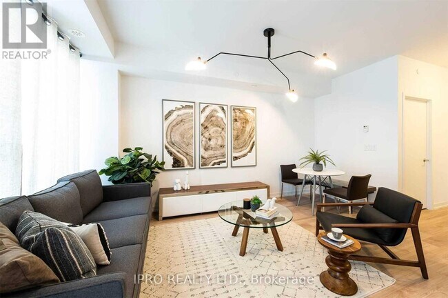 Photo du bâtiment - 2530-2530 Eglinton Ave W