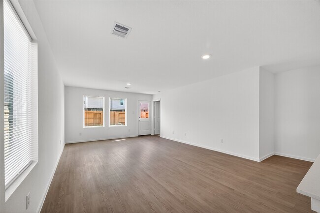 Foto del edificio - 18510 Autumn Hts Ln