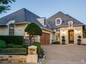Building Photo - 1301 Avon Terrace