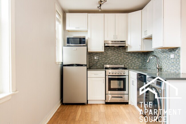 Foto del edificio - 511 W Belmont Ave