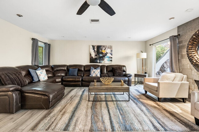 Building Photo - Tranquil Getaway in Phoenix| City Lights| ...