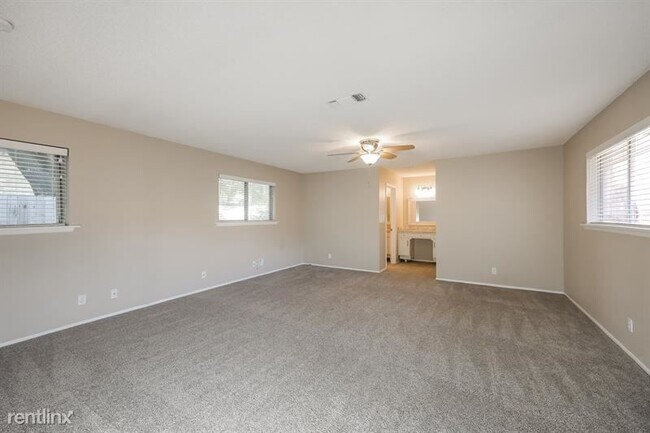 Foto del edificio - 3 br, 2 bath House - 5214 King George Dr UNIT