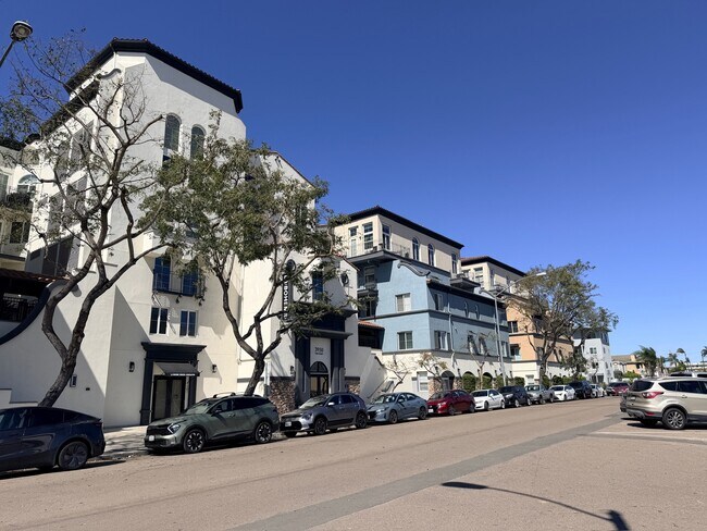 Building Photo - 3950 Ohio St