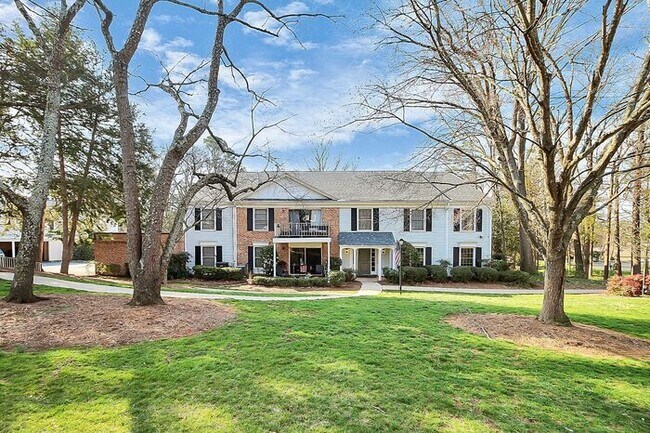 Foto del edificio - Spacious 2BR/2BA Condo in Prime South Charlotte Location!