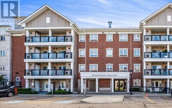Building Photo - 60 Baycliffe Cres