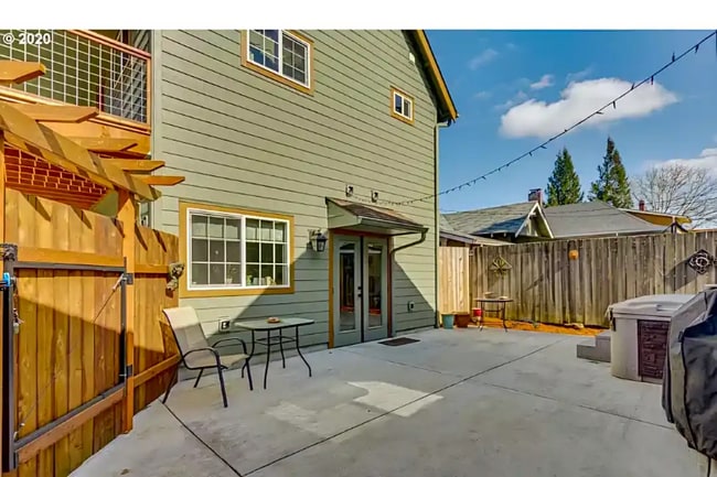 Building Photo - 2515 Harney St