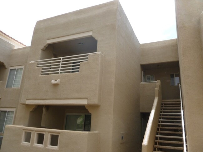Building Photo - 1908 Tierra Vista Dr