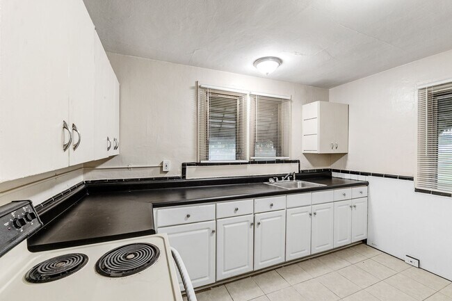 Foto del edificio - Attention Section 8 Applicants! Pagedale 2...