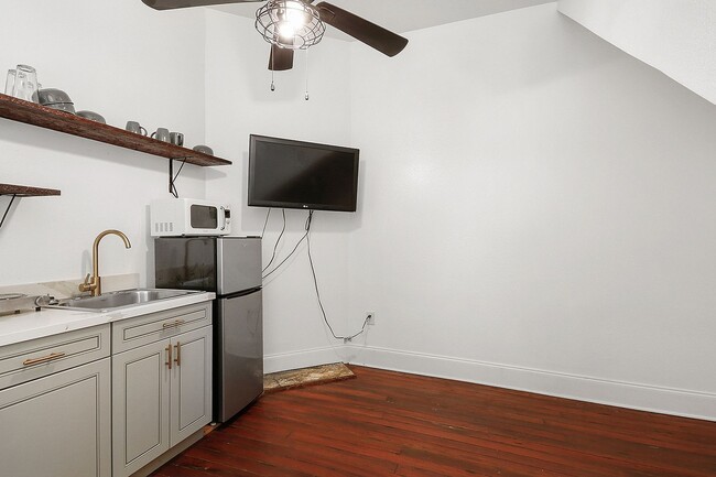 Foto del edificio - 2120-2122 New Orleans St.