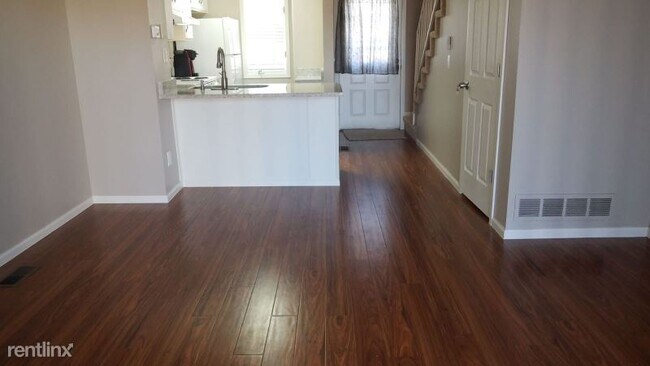Building Photo - 2 br, 1 bath Townhome - 1250 S Idalia St