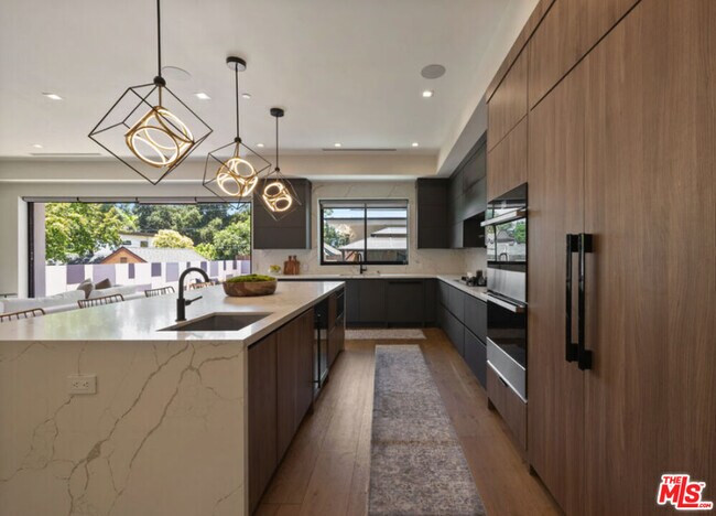 Foto del edificio - 4299 Elmer Ave