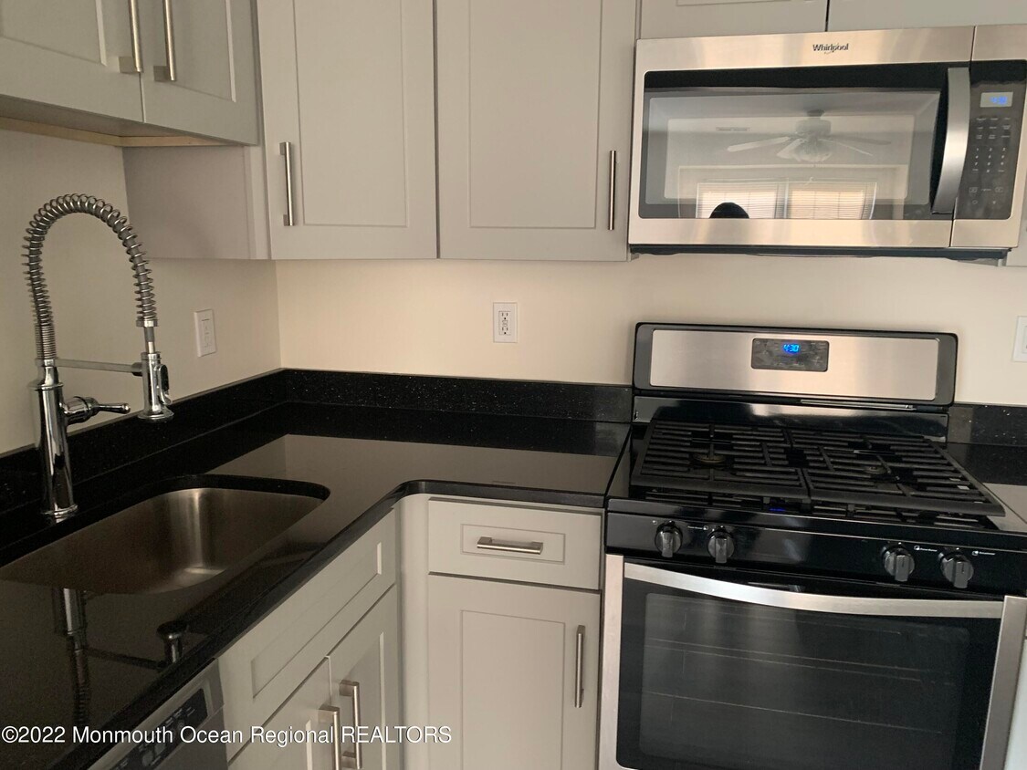 62 Briarwood Ct, Howell Township, NJ 07731 Condo for Rent in Howell