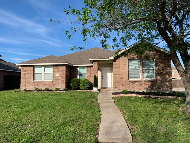 Building Photo - 3014 Lake Terrace Dr