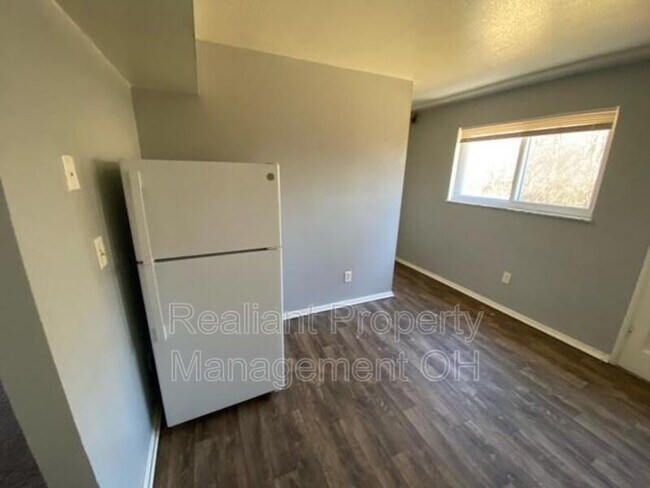 Building Photo - 1794 W Fork Rd