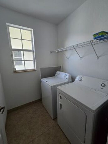 Foto del edificio - 7070 Venice Way