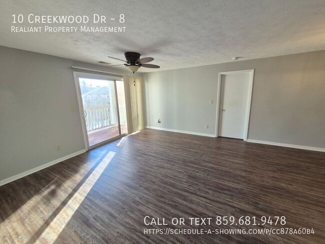 Foto del edificio - 10 Creekwood Dr