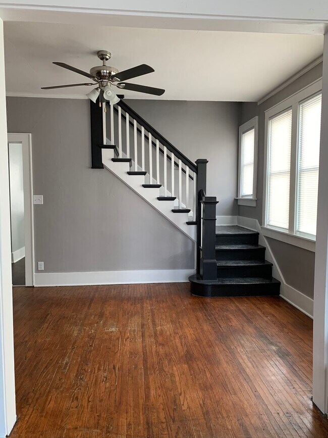 Foto del edificio - 325 N 7th St