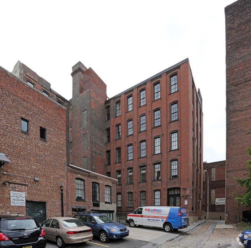 Building Photo - 205-215 Cuthbert St