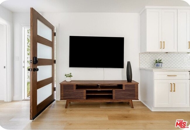 Building Photo - 12812 Greene Ave