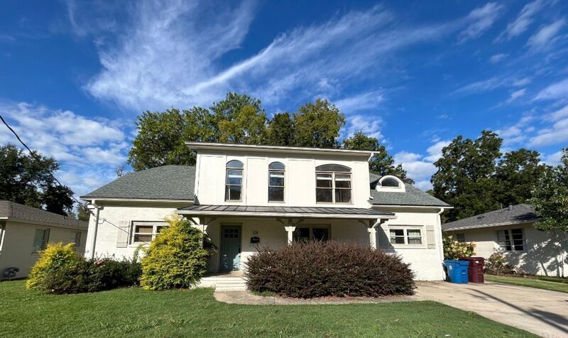 Foto principal - 128 E Glenwood Dr