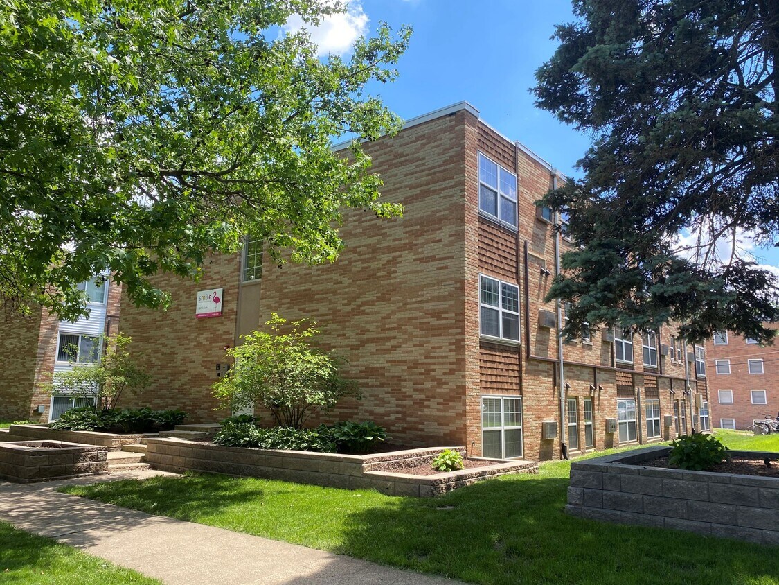 Primary Photo - 507 E Clark