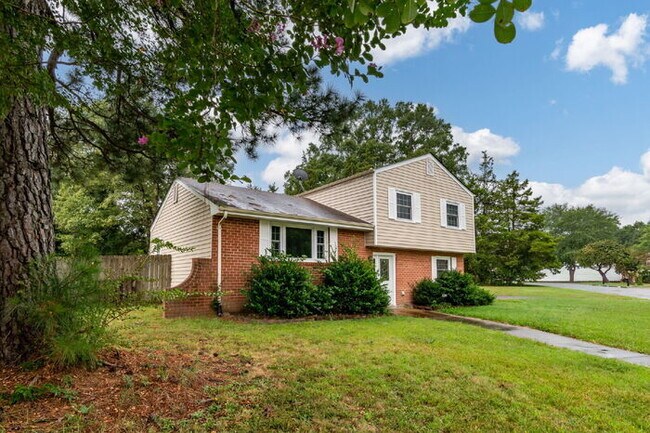 Foto del edificio - Charming Glen Allen Gem: 3-Bedroom Retreat...