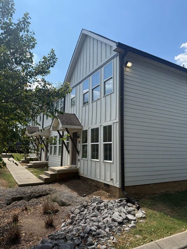 Photo - FOR RENT - Beautiful Modern Townhouse in Madison