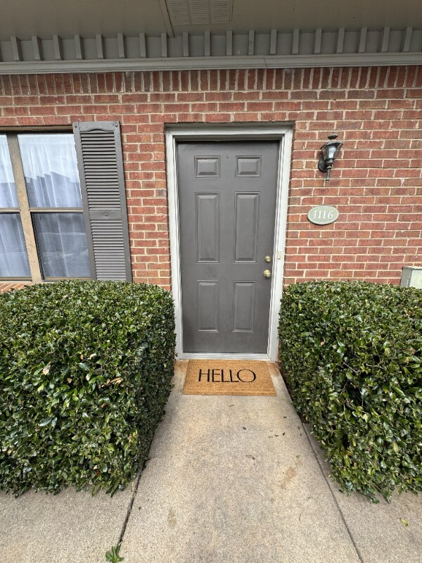 Building Photo - 1116 Magical Way