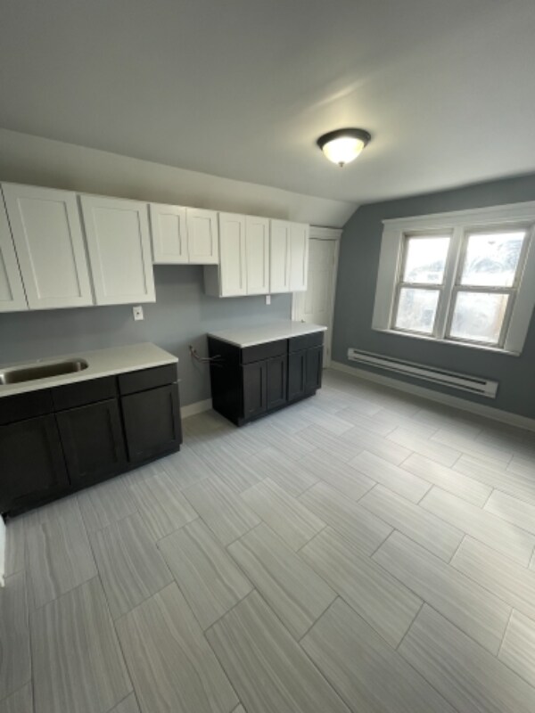 Foto principal - 650 Court St