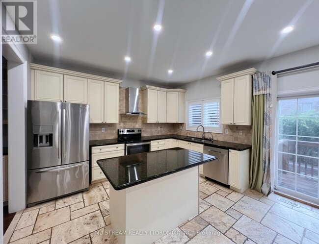Building Photo - 49 Portelli Crescent