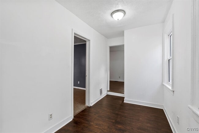 Building Photo - 811 1st N St