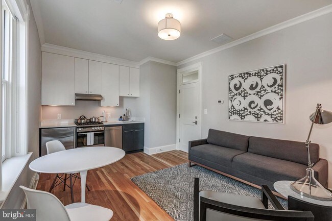 Foto del edificio - 3348 Prospect St NW