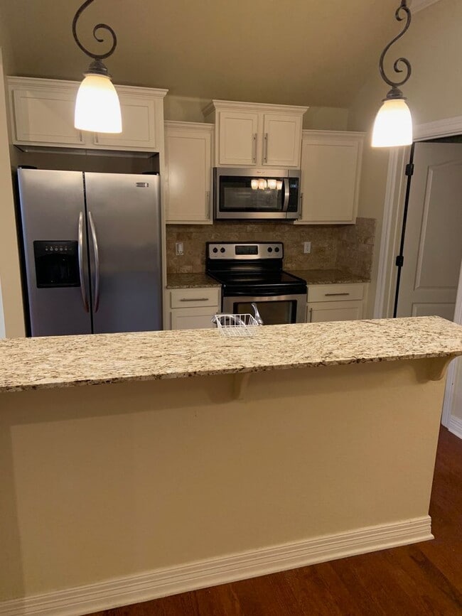 Building Photo - BEAUTIFUL HOME IN GREAT LOCATION!