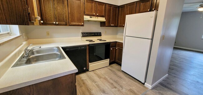 Foto del edificio - Lenoir City, 37772 - 2 Bedroom, 2 Full Bat...