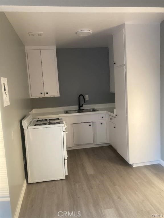 Foto del edificio - 528 N Batavia St