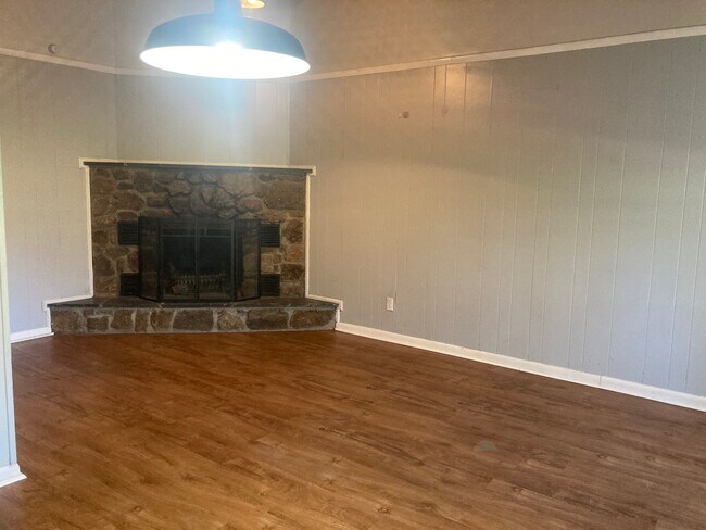 Foto del edificio - 959 Timberlake Dr
