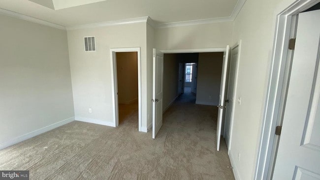 Building Photo - 23077 Sullivans Cove Square