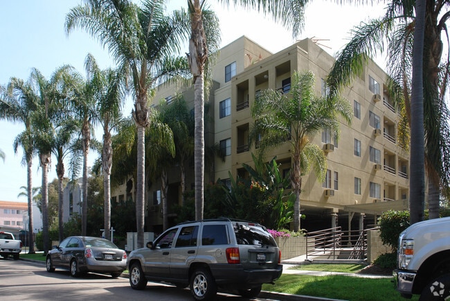 Hillcrest Palms