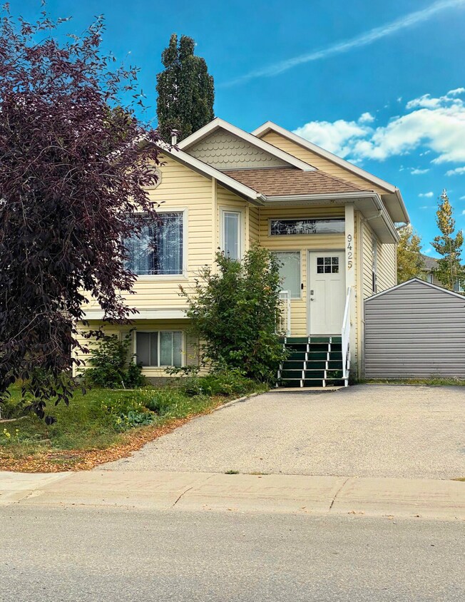 Primary Photo - 9425 Lakeland Dr