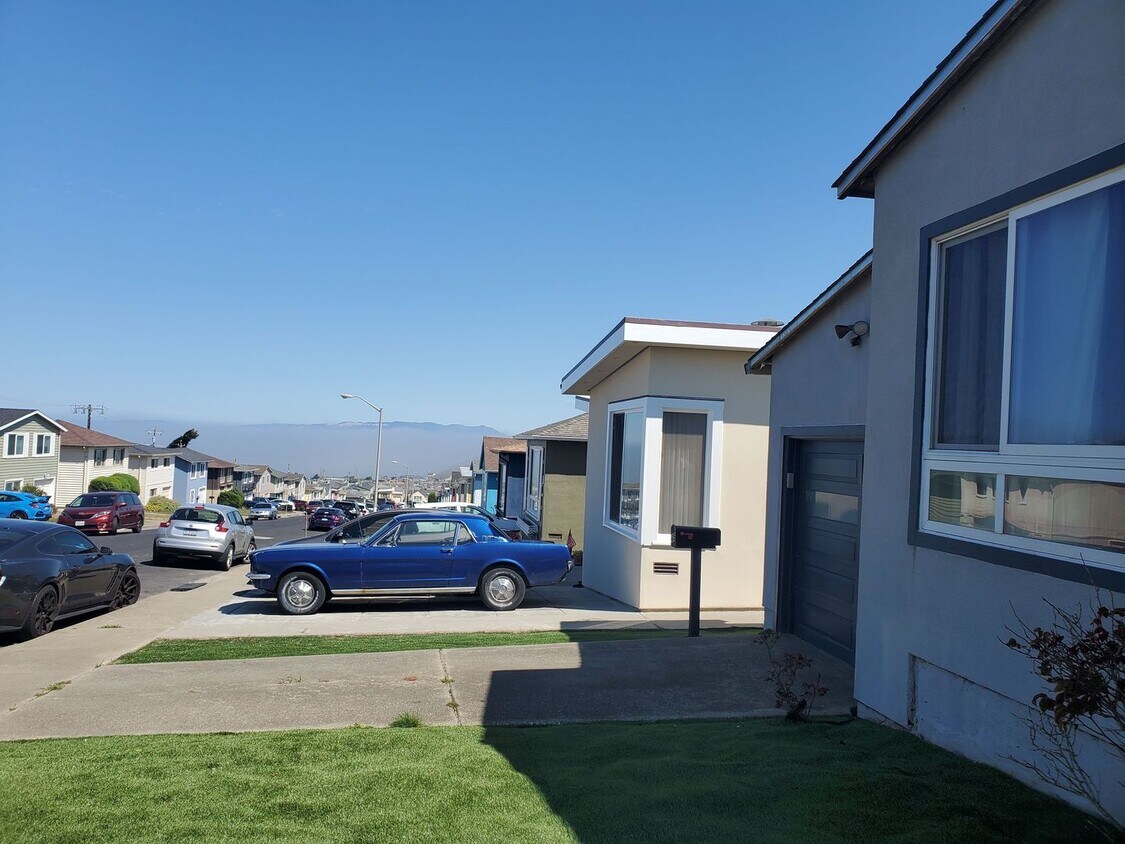 Primary Photo - Renovated Daly City 3x2 Single Family Home