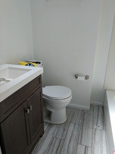 Building Photo - Adorable, updated row home for rent!