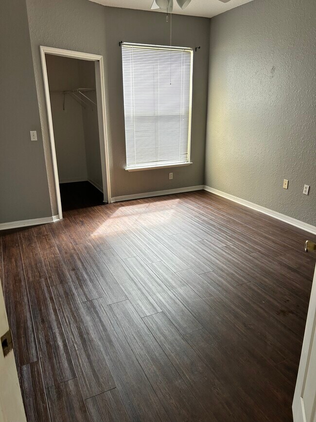 Dormitorio 1 - 1325 Lake Shadow Cir