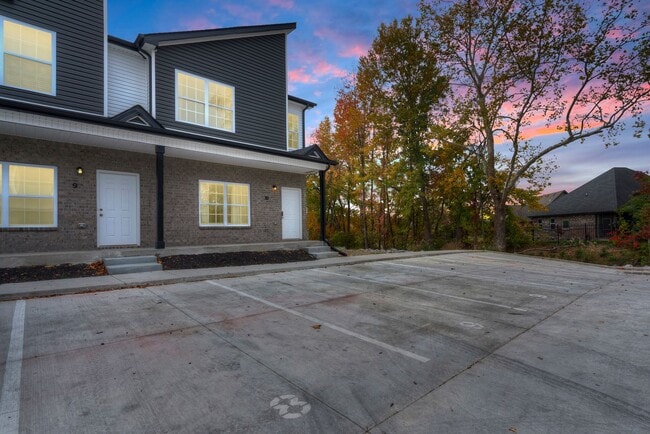 Building Photo - 156 Excell Rd