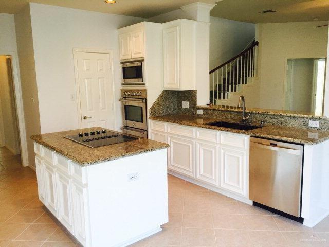 Building Photo - 2802 Santa Susana