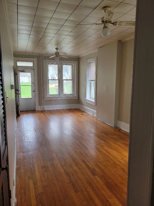 Building Photo - 109 Werner St