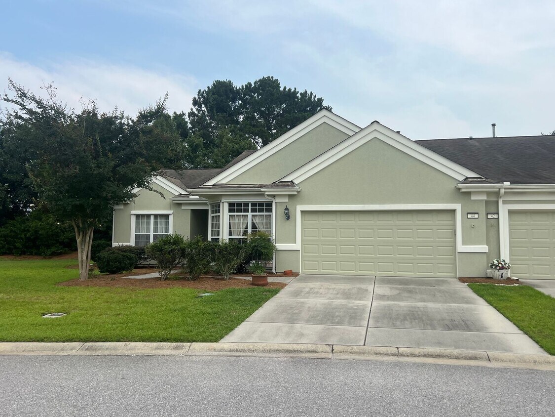 Primary Photo - Lovely 3BR Ranch-Style Home in Sun City!