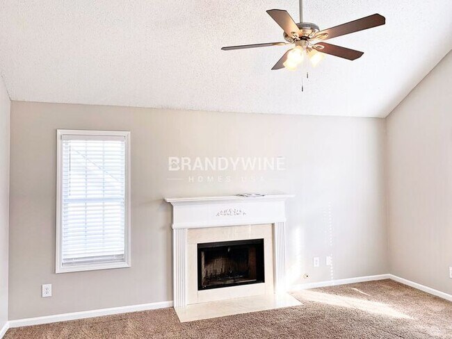 Foto del edificio - MOVE IN BY FEB 15TH AND RECEIVE FREE MARCH...