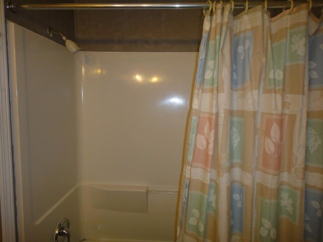 Building Photo - 1249 Island Dr